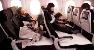 Ghế ngồi Economy SkycouchTM là thiết kế độc đáo nổi tiếng của Air New Zealand, giúp hành khách tận hưởng chuyến bay một cách mới mẻ.