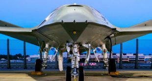 Máy bay không người lái MQ-25 mới được giới thiệu.