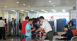 Kiểm tra an ninh hàng không tại sân bay Nội Bài