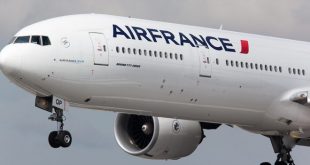 Một tàu bay Boeing 777 trong biên chế của Air France.